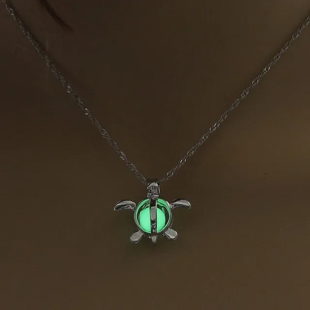 2019 Moon Glowing Necklace Gem Charm Jewelry Silver Plated Women Halloween Pendant Hollow Luminous Stone Pendant Necklace Gifts