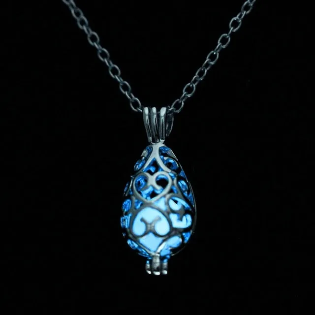 2019 Moon Glowing Necklace Gem Charm Jewelry Silver Plated Women Halloween Pendant Hollow Luminous Stone Pendant Necklace Gifts