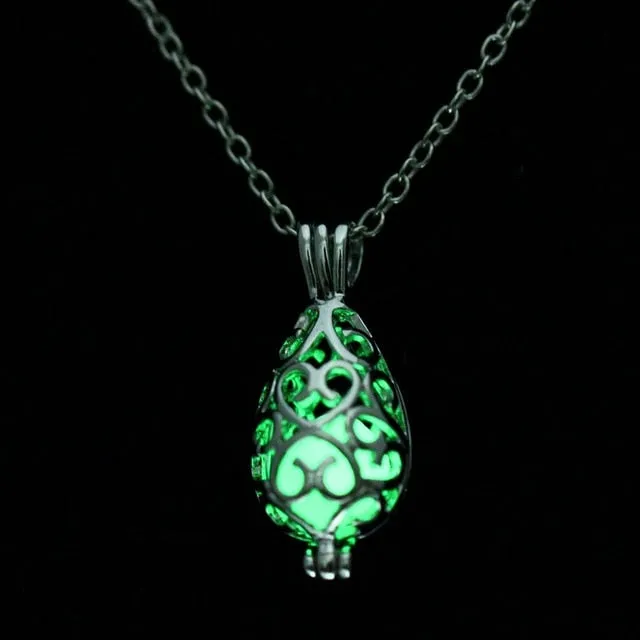 2019 Moon Glowing Necklace Gem Charm Jewelry Silver Plated Women Halloween Pendant Hollow Luminous Stone Pendant Necklace Gifts