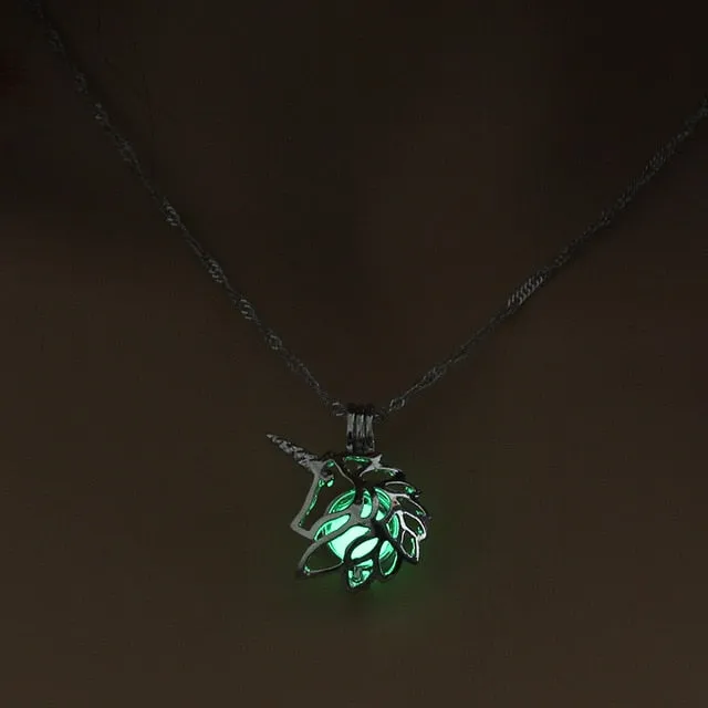 2019 Moon Glowing Necklace Gem Charm Jewelry Silver Plated Women Halloween Pendant Hollow Luminous Stone Pendant Necklace Gifts