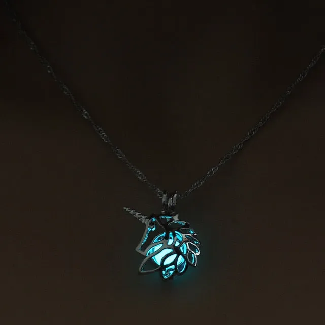 2019 Moon Glowing Necklace Gem Charm Jewelry Silver Plated Women Halloween Pendant Hollow Luminous Stone Pendant Necklace Gifts