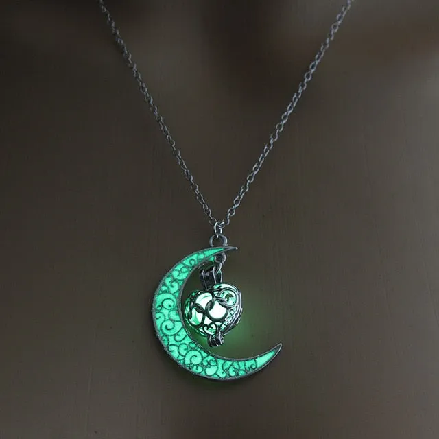 2019 Moon Glowing Necklace Gem Charm Jewelry Silver Plated Women Halloween Pendant Hollow Luminous Stone Pendant Necklace Gifts