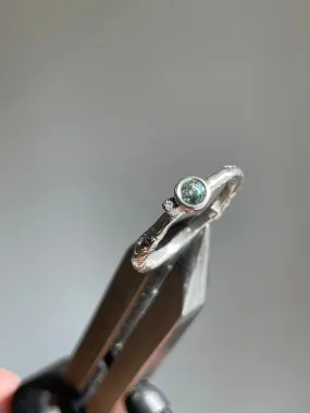 Green sapphire and Diamond silver ring